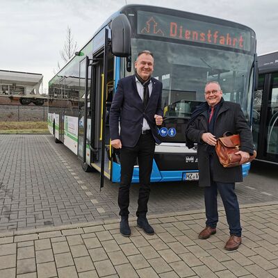 Bild vergrößern: Harzer Verkehrsbetriebe, v. l. n. r.: Christian Fischer, Frank Ruch