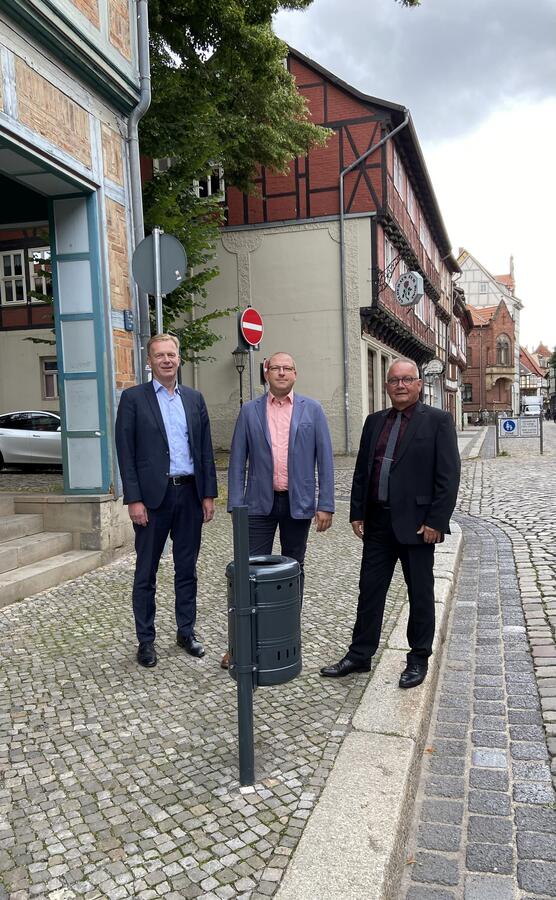 Bild vergrößern: Papierkorb gespendet
