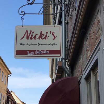 Bild vergrößern: Nicki's Schild