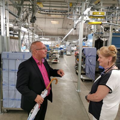 Unternehmensbesuch des Oberbrgermeisters bei Nesbeda