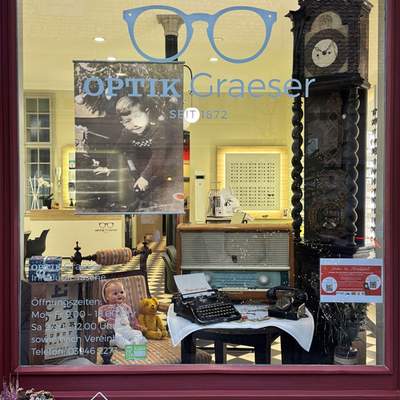 Schaufenster Optik Gr&auml;ser 