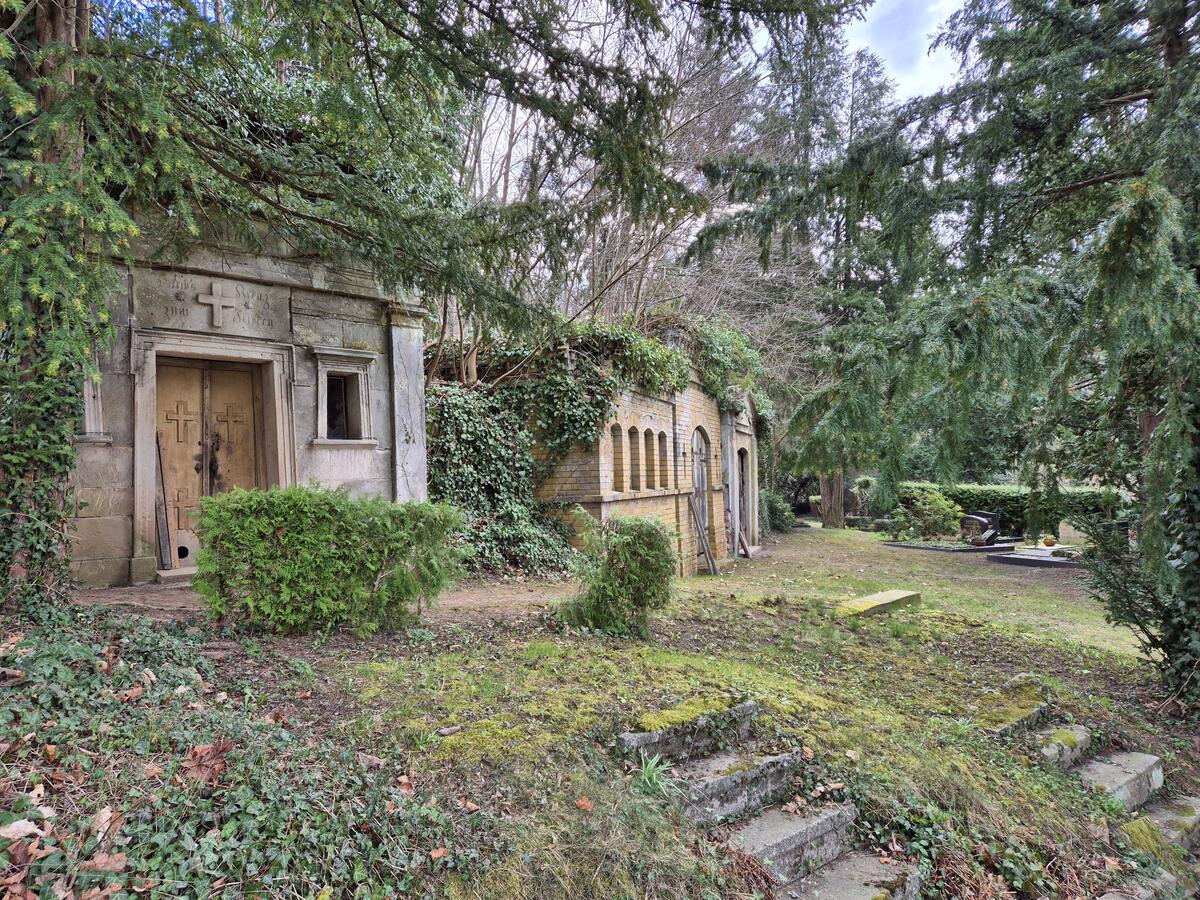 Gruftanlagen auf dem Gernröder Friedhof