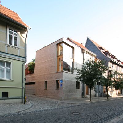 Bild vergrößern: Breite Strae 11-12