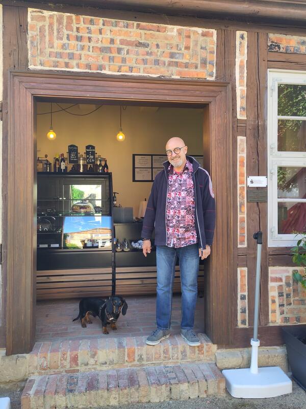 Bild vergr&ouml;&szlig;ern: Thorsten T�lzer Papileo Gartencafe