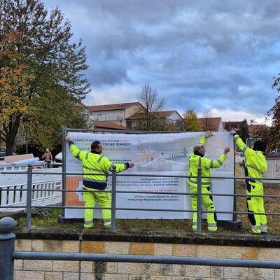 Anbringung-Bauzaunbanner-Denkmal
