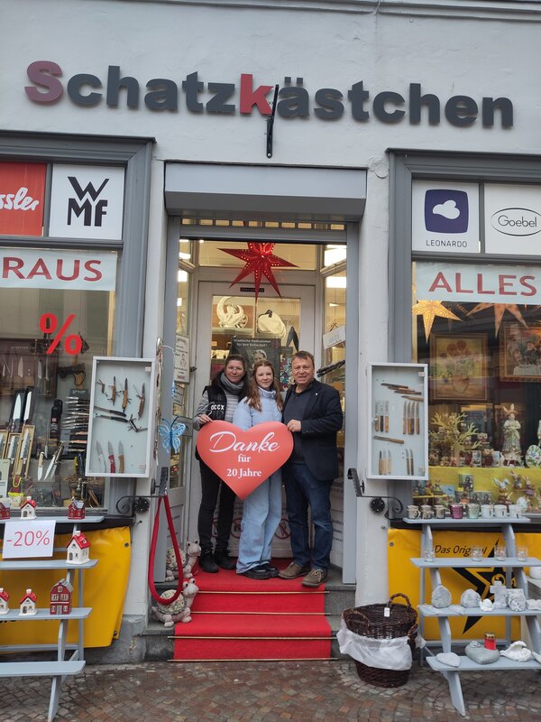 Bild vergr&ouml;&szlig;ern: 20 Jahre Schatzk�stchen