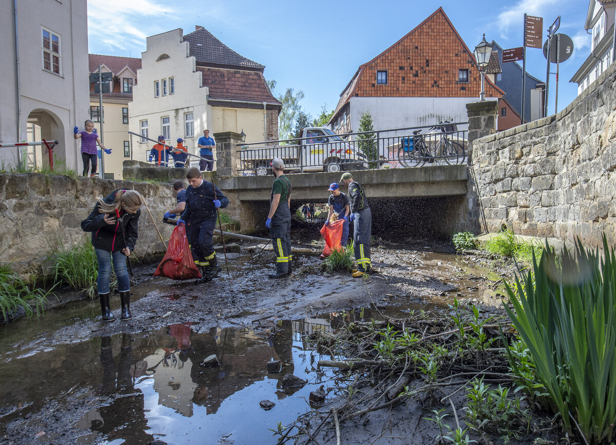 J&auml;hrlich l&auml;dt der Oberb&uuml;rgermeister zur traditionellen Putzaktion ein.