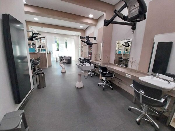Bild vergr&ouml;&szlig;ern: Nachfolge gesucht_Haarstudio Schmidt