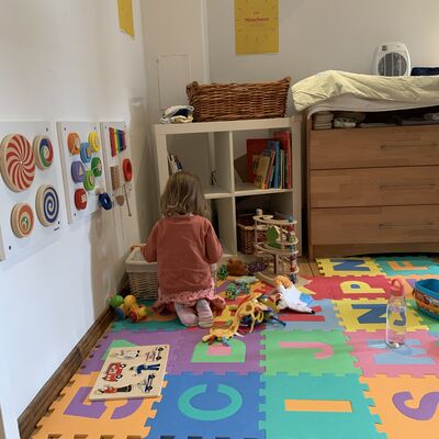 Mädchen im Familienzentrum